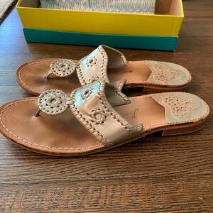 Jack Rogers Platinum Hamptons Flat Sandal - 10 Wide